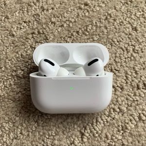 Apple AirPods Pro Authentic!